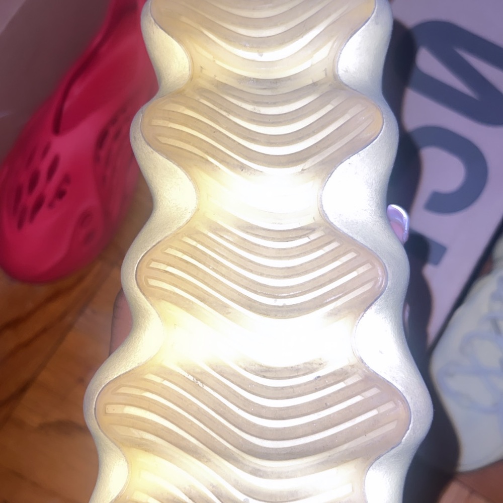 Yeezy - Picture 2 of 3